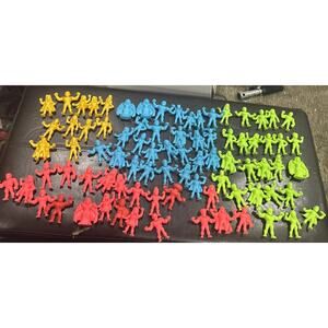 Vintage Wendy’s DC Comics M.U.S.C.L.E. Style Mini Figure Lot 80 Keshi